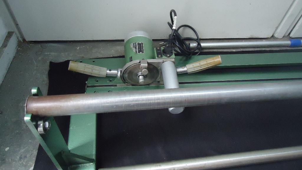 Industrie Stofsnijmachine /Eindsnijder met stof rol  houder, Overige merken, Gebruikt, Ophalen of Verzenden, Naaimachine
