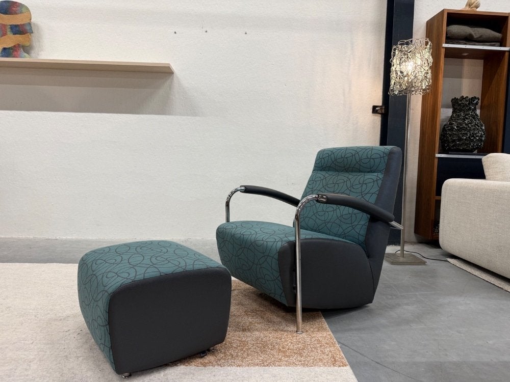 Leolux Scylla Fauteuil hoog Maze blauw Design stoel Poef