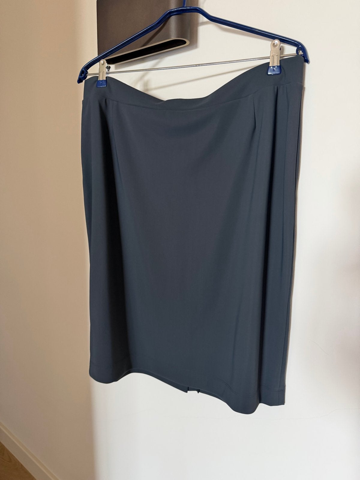 Moq Rok en Top Set - Donkergrijs - Maat 46, Maat 46/48 (XL) of groter, Ophalen of Verzenden, Grijs, Gedragen