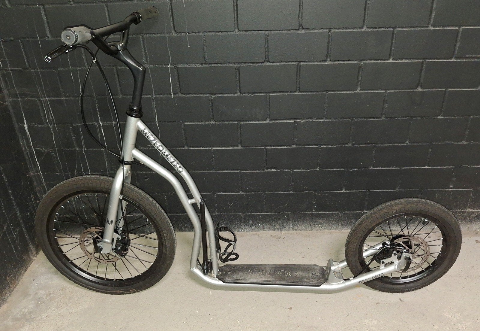 Yedoo Mezeq in nieuwstaat, Ophalen, Zo goed als nieuw, Kickbike, Yedoo