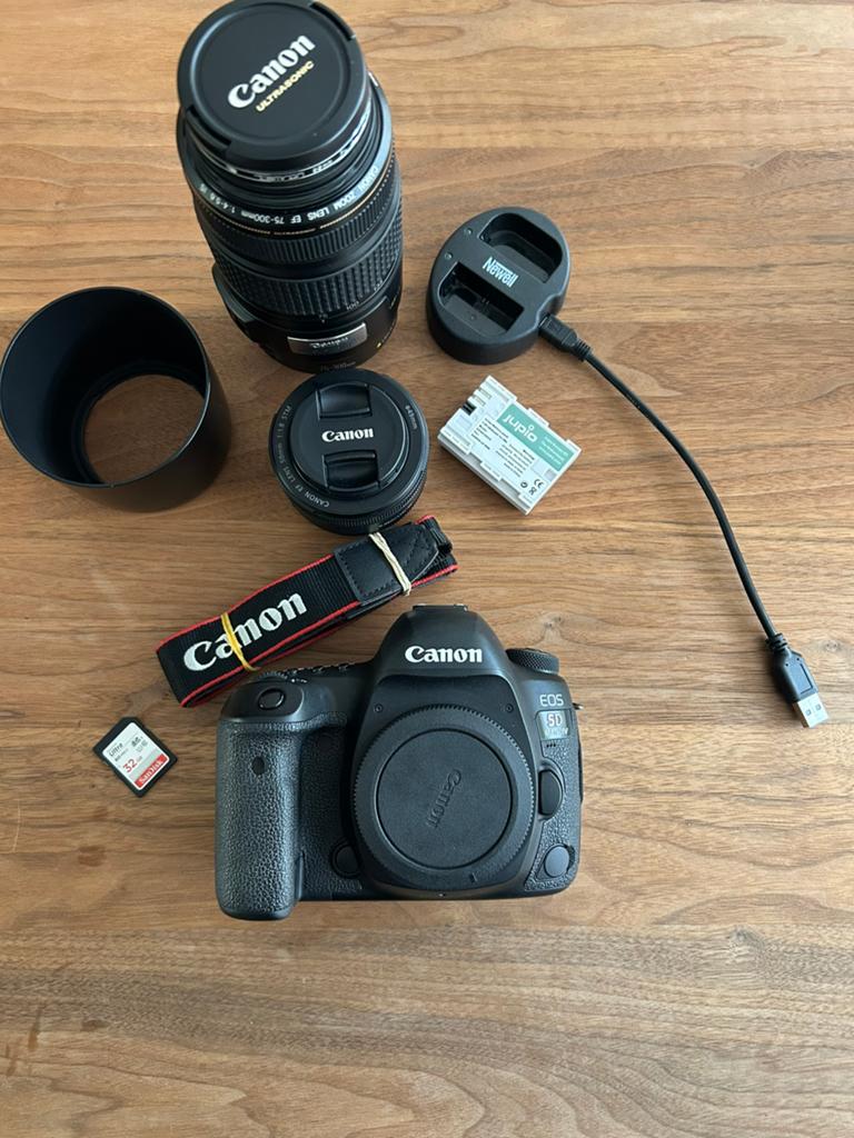 Canon 5D Mark IV + 75-300 + 50mm - Nieuwe Mirror Box!, Spiegelreflex, Canon, Nieuw, Ophalen of Verzenden