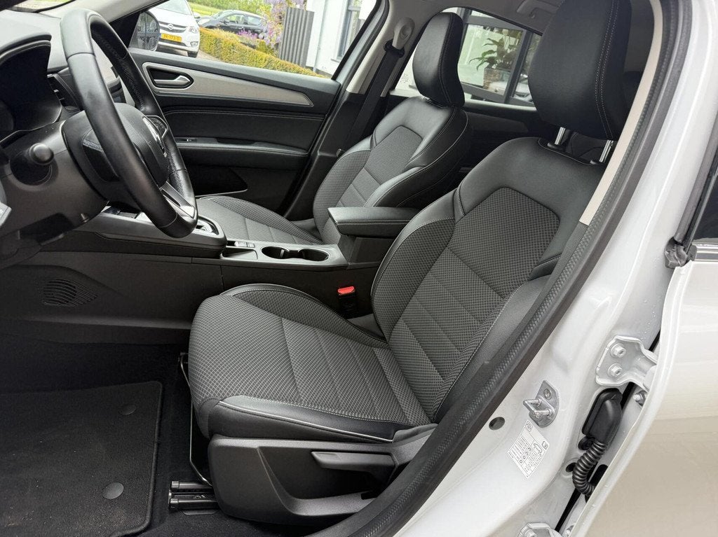 Renault Arkana 1.6 E-Tech Hybrid 145 Intens *ALL-IN PRIJS*, Gebruikt, Leder en Stof, Wit, Origineel Nederlands