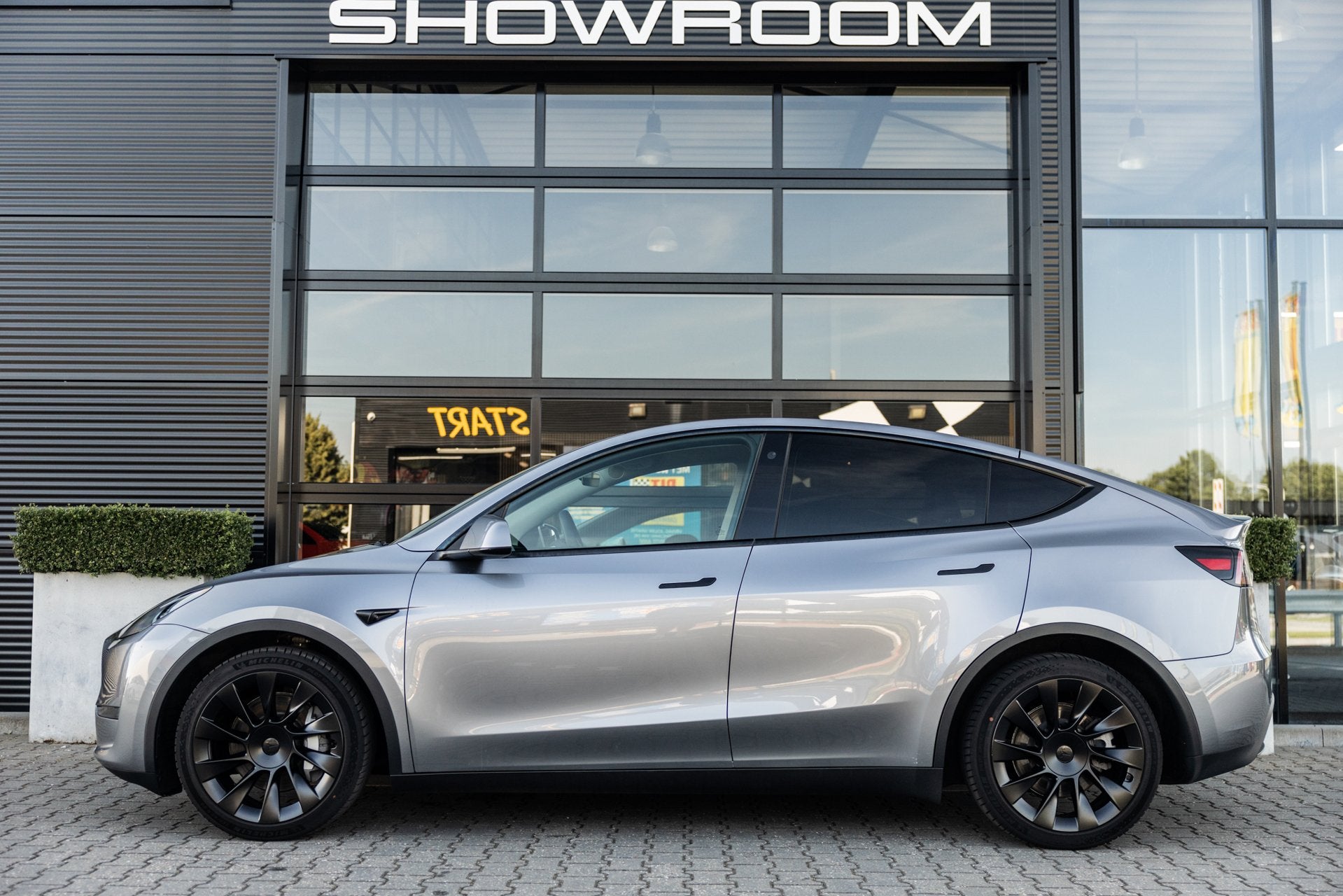 Tesla Model Y Long Range AWD 75 kWh, 351 PK NL Auto, Camera,, Auto's, Tesla, Gebruikt, Zwart, Navigatiesysteem, Vierwielaandrijving