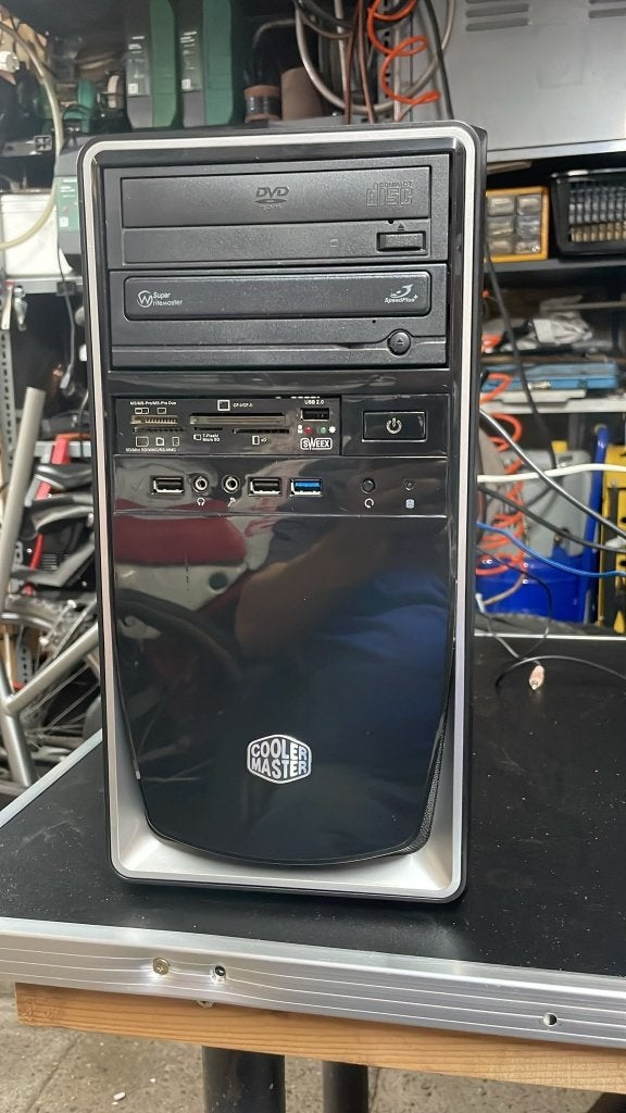 Foto 2 van Te koop computer cooler master AMD Ryzen 3 2200G