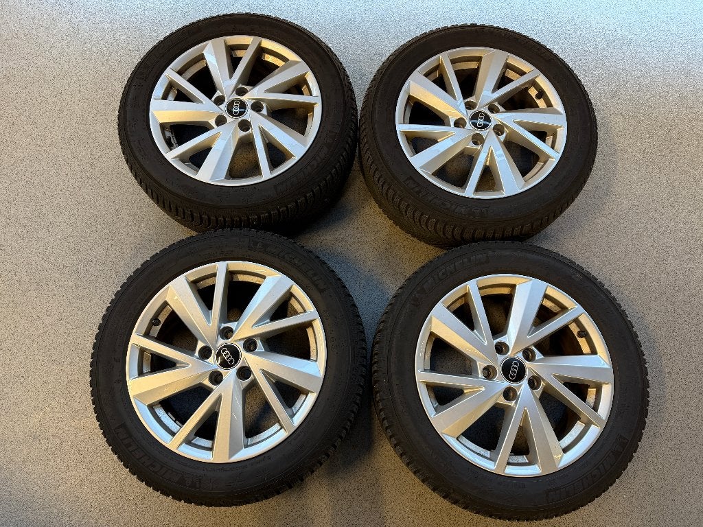 Winterbanden Audi Q2 215-55-17 Michelin Alpin5, Ophalen, 17 inch, Winterbanden, Band(en)