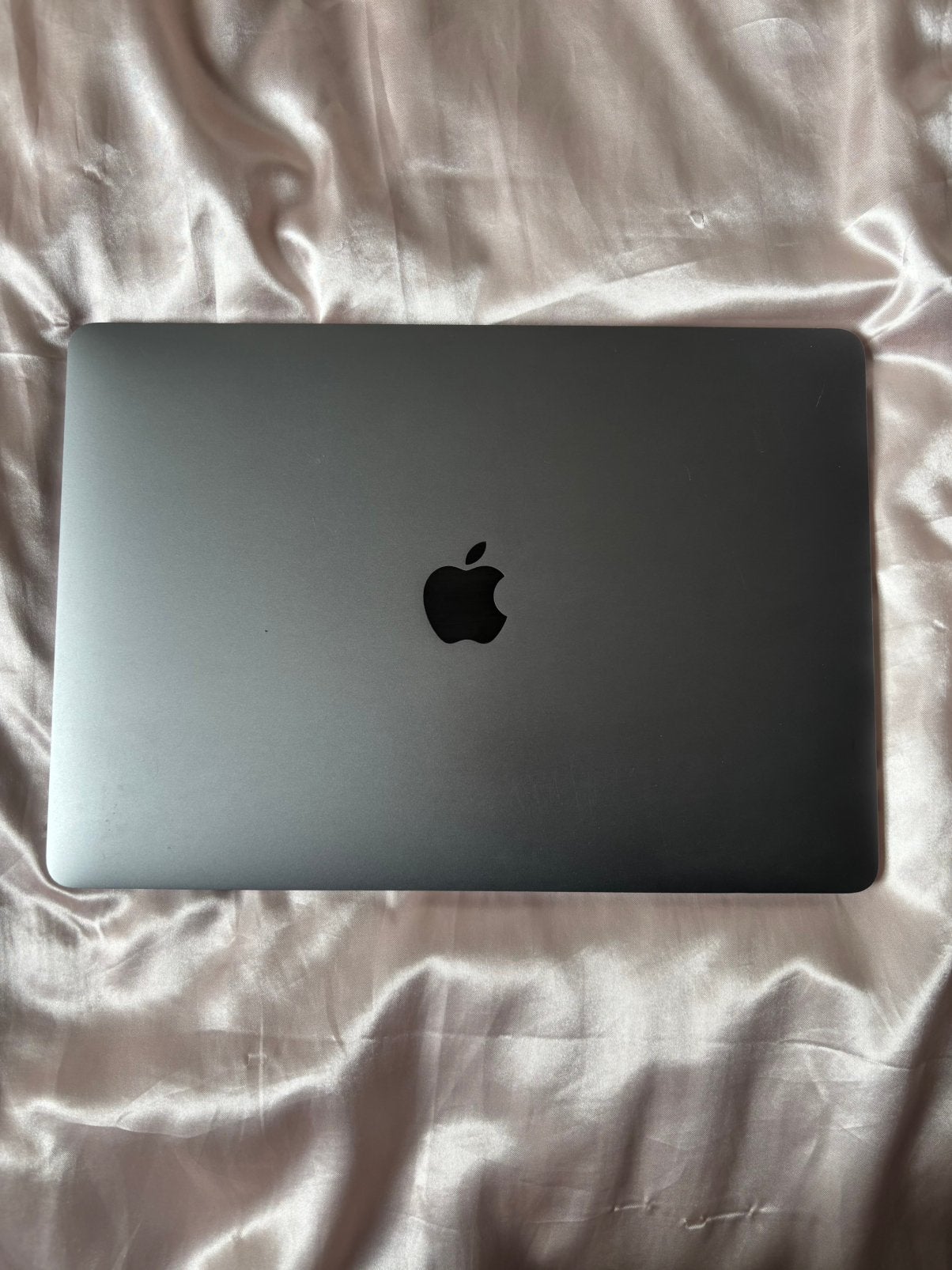 Macbook Pro - 13 inch - Touchbar & Fingerprint, Computers en Software, Apple Macbooks, 256 GB, 2 tot 3 Ghz, Qwerty, 13 inch