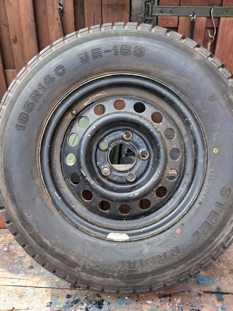 14 inch band met goed profiel., Ophalen, Gebruikt