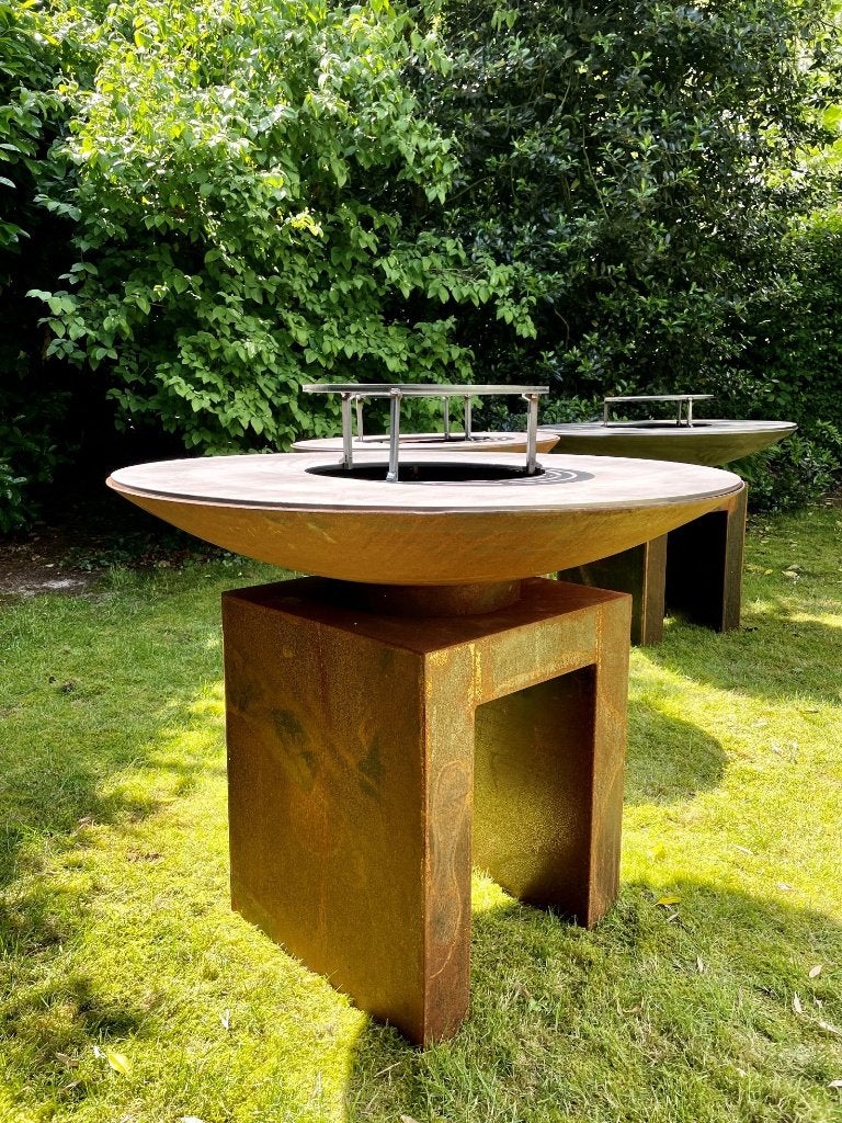 cortenstaal bbq, vuurschaal met bakplaat en grill, Ophalen, Nieuw, Met accessoires