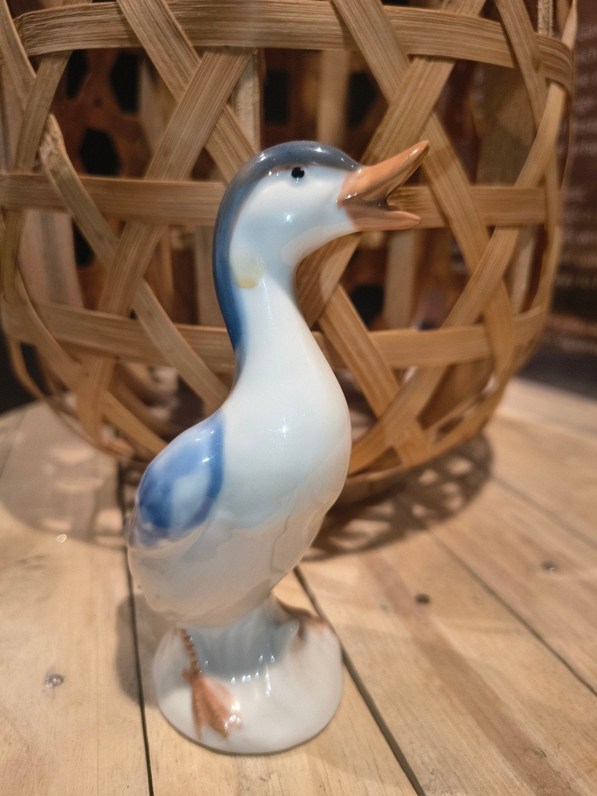 Vintage Porseleinen Eend Beeldje - Blauw & Wit, Antiek en Kunst, Ophalen of Verzenden