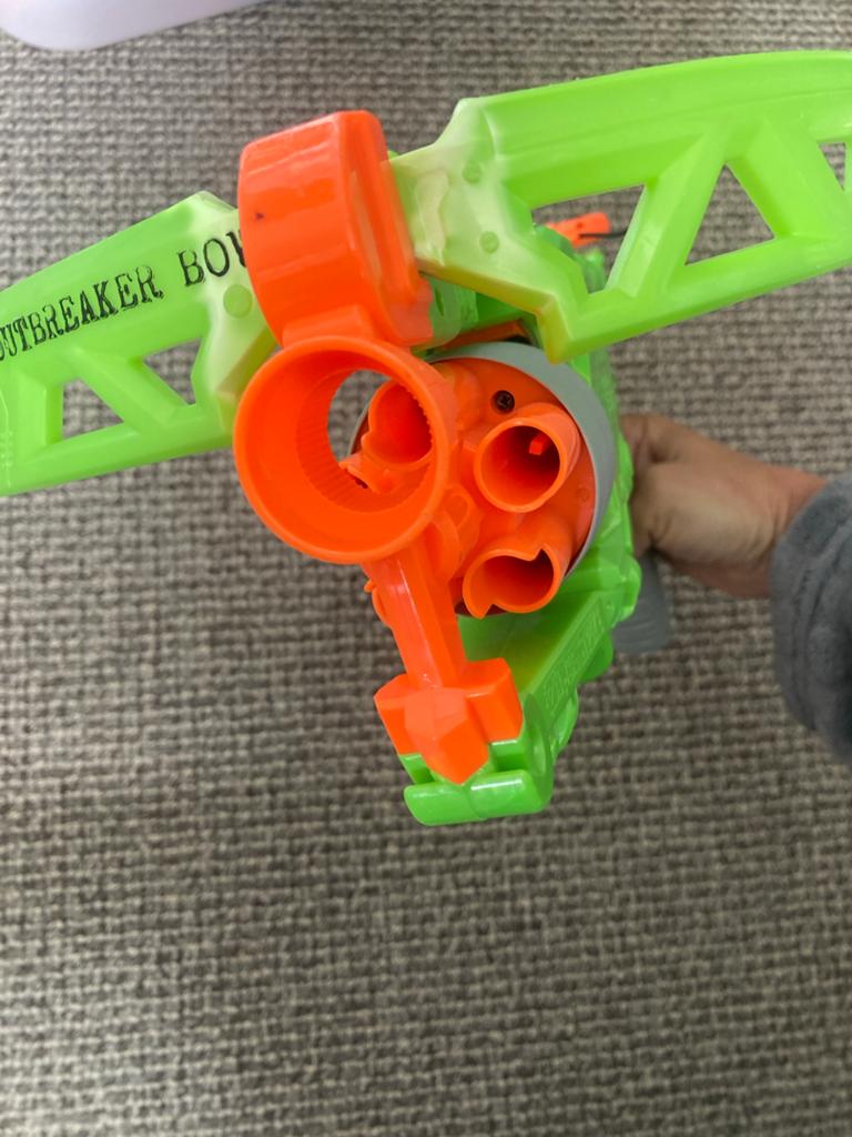 Nerf Outbreaker Bow Blaster - Groen/Oranje, Ophalen of Verzenden, Gebruikt, Jongen of Meisje