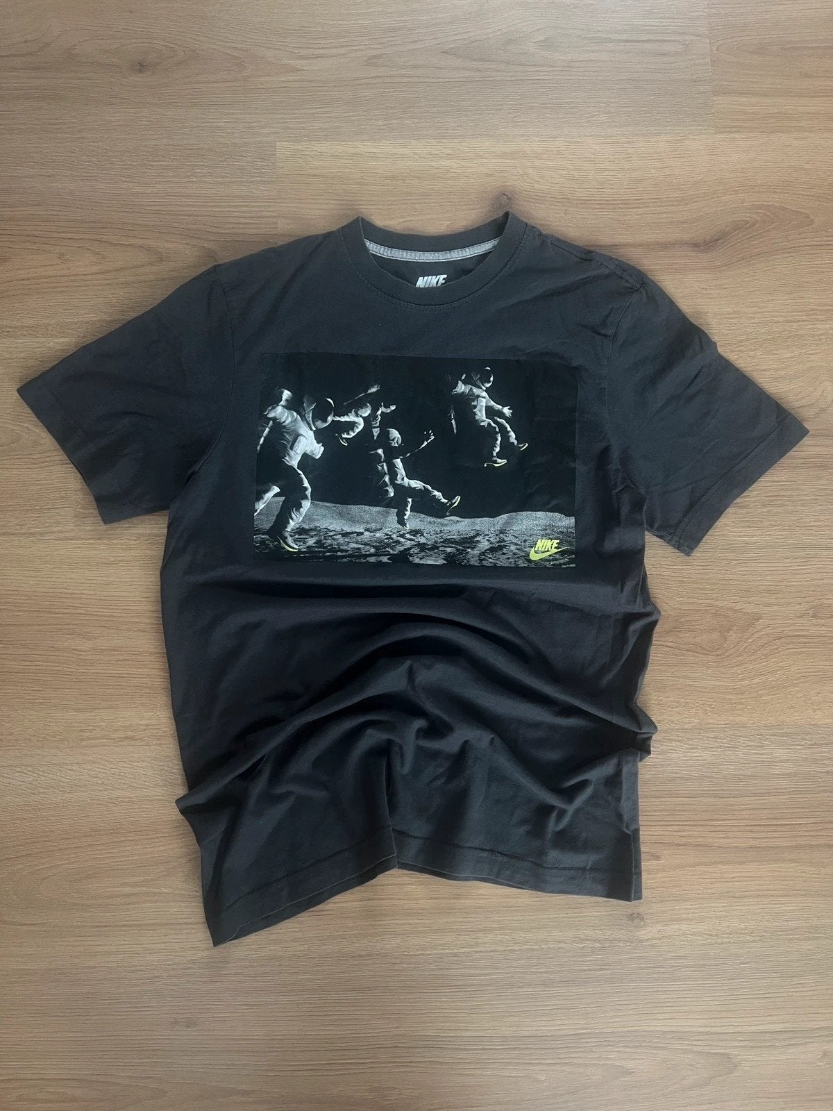 Nike T-Shirt with Astronaut print, Maat 48/50 (M), Nike, Nieuw, Ophalen of Verzenden