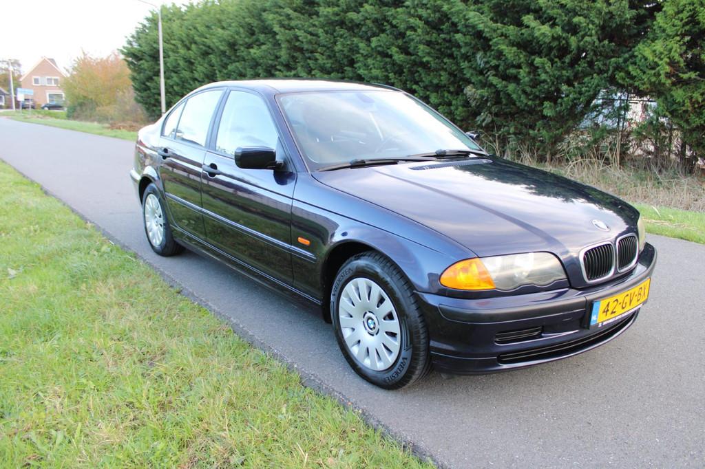 BMW 3-serie 316i Executive, 13 km/l, Achterwielaandrijving, 4 cilinders, Blauw