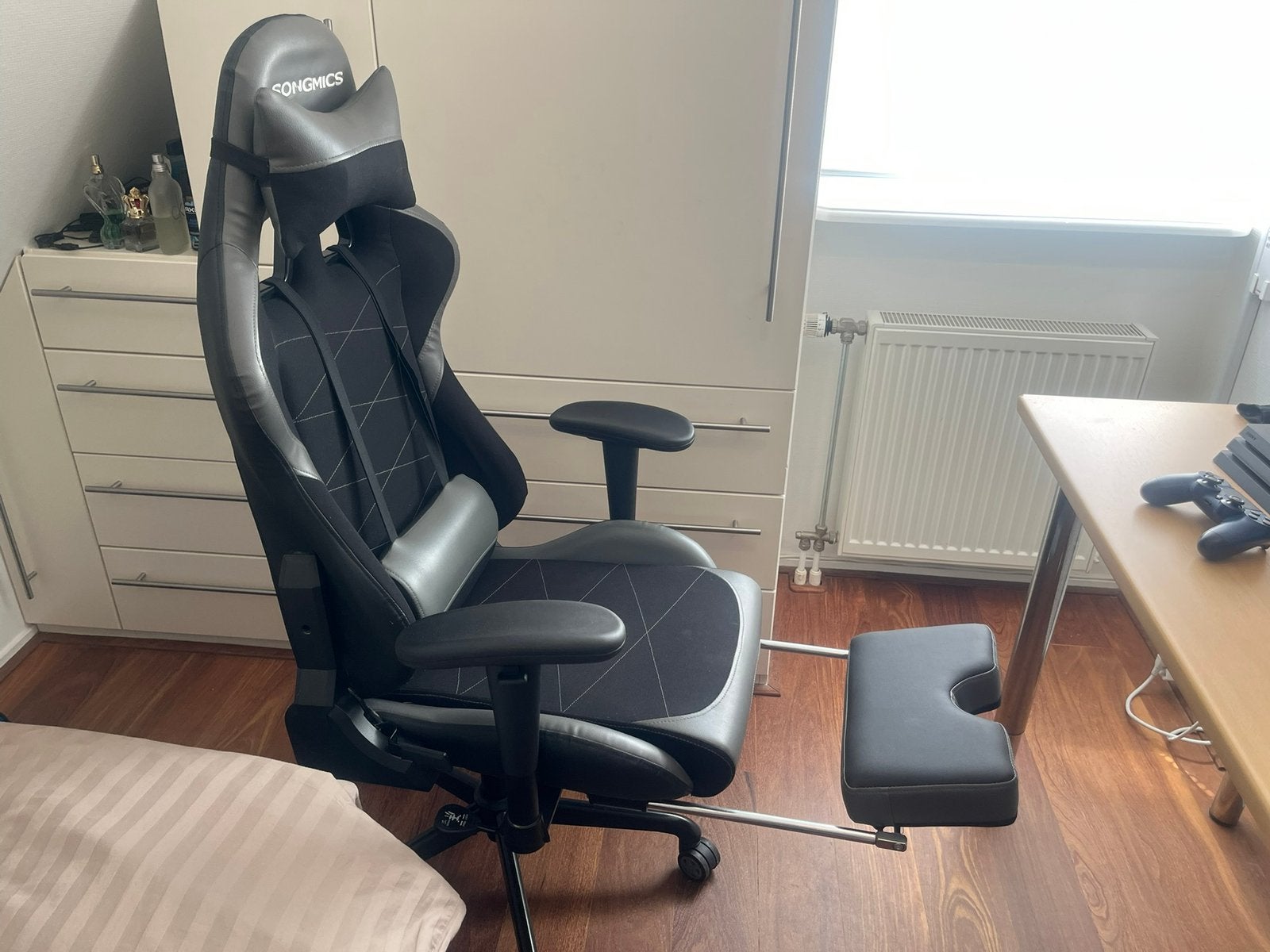 Songmics gamestoel met voetensteun, Ophalen, Gebruikt