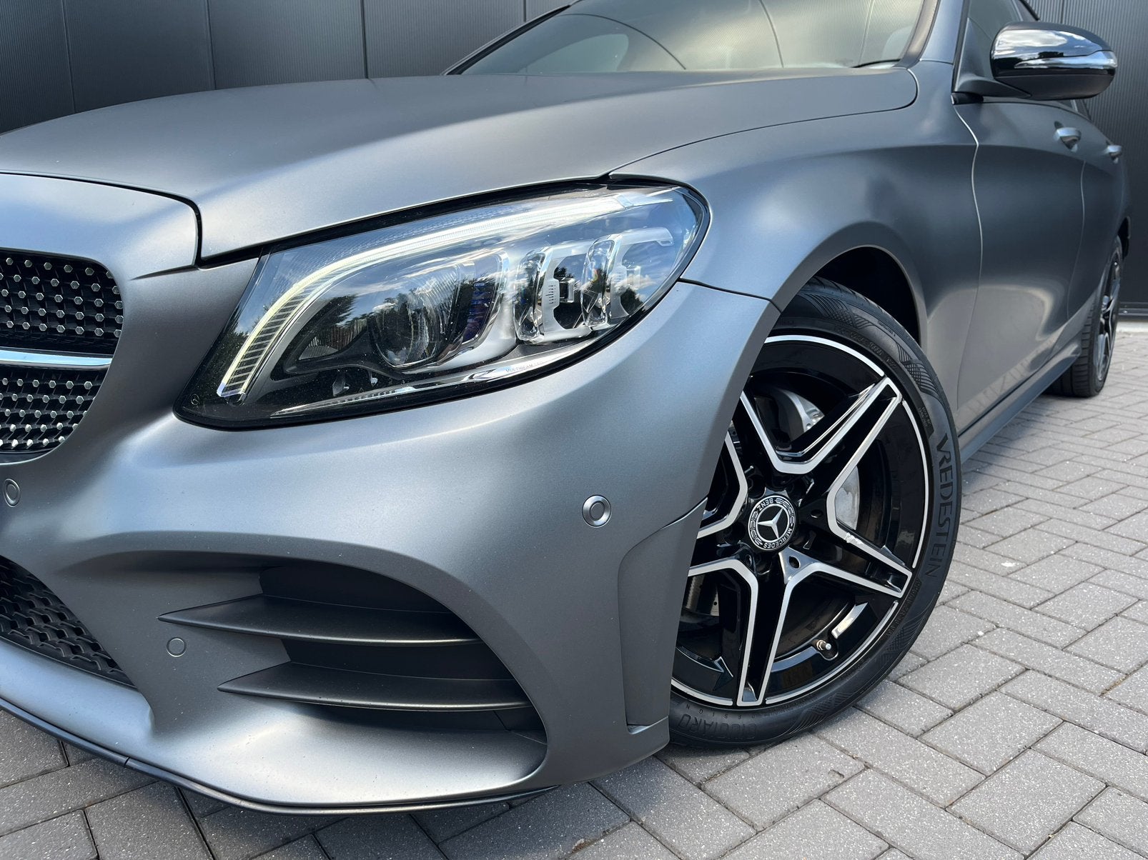 Foto 6 van Mercedes-Benz C-Klasse Estate 200 AMG MAGNO PANO VIRTUAL BUR
