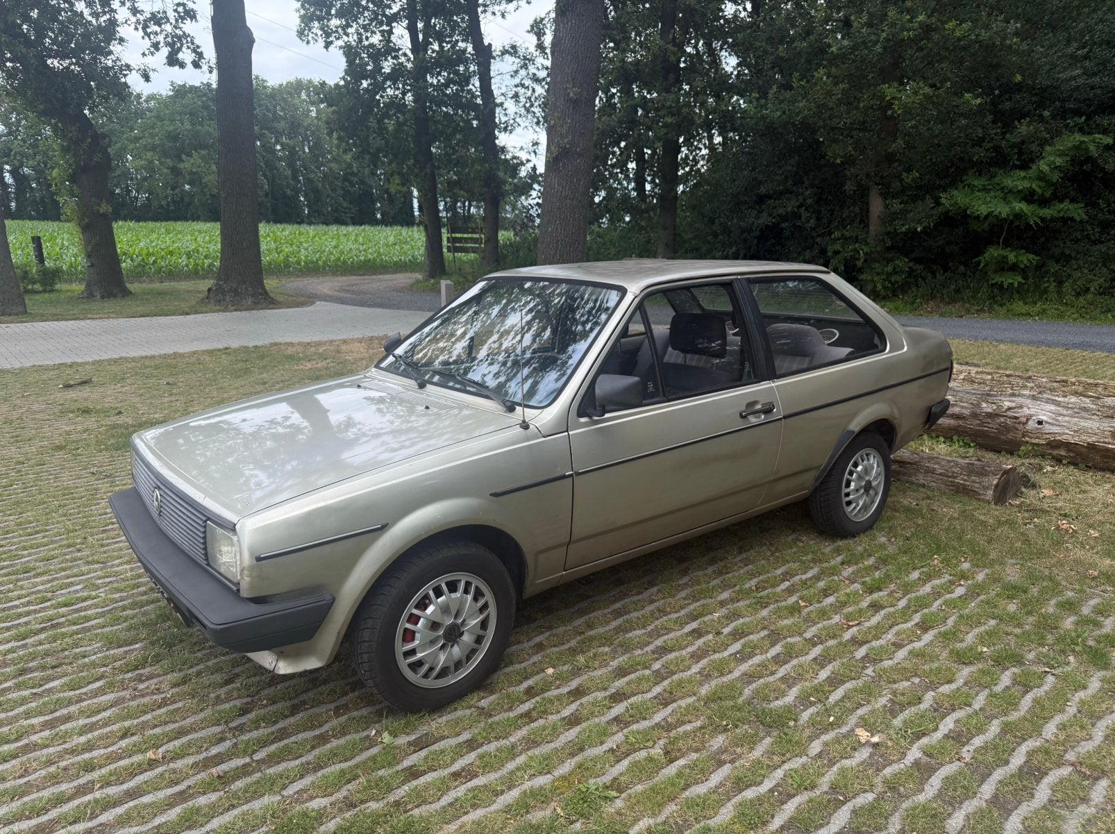 Volkswagen Polo Derby 1.0 C Classic 1984 Grijs, Auto's, Volkswagen, Voorwielaandrijving, 600 kg, Zwart, 4 cilinders