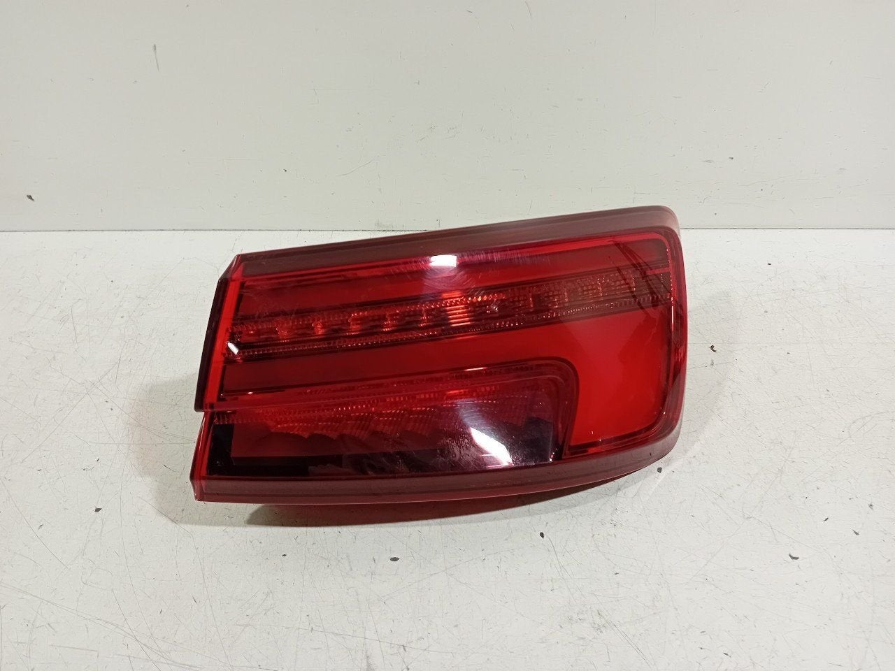 Achterlicht carrosserie rechts Audi A3, Auto-onderdelen, Verlichting, Onderdelen@venauto.nl, Van der Ven Autorecycling B.V., Gebruikt
