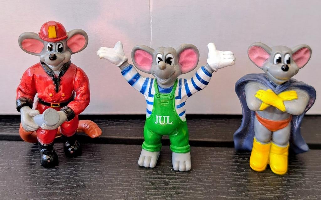 3 verschillende Julianatoren  poppetjes met Jul de muis, Ophalen of Verzenden, Gebruikt