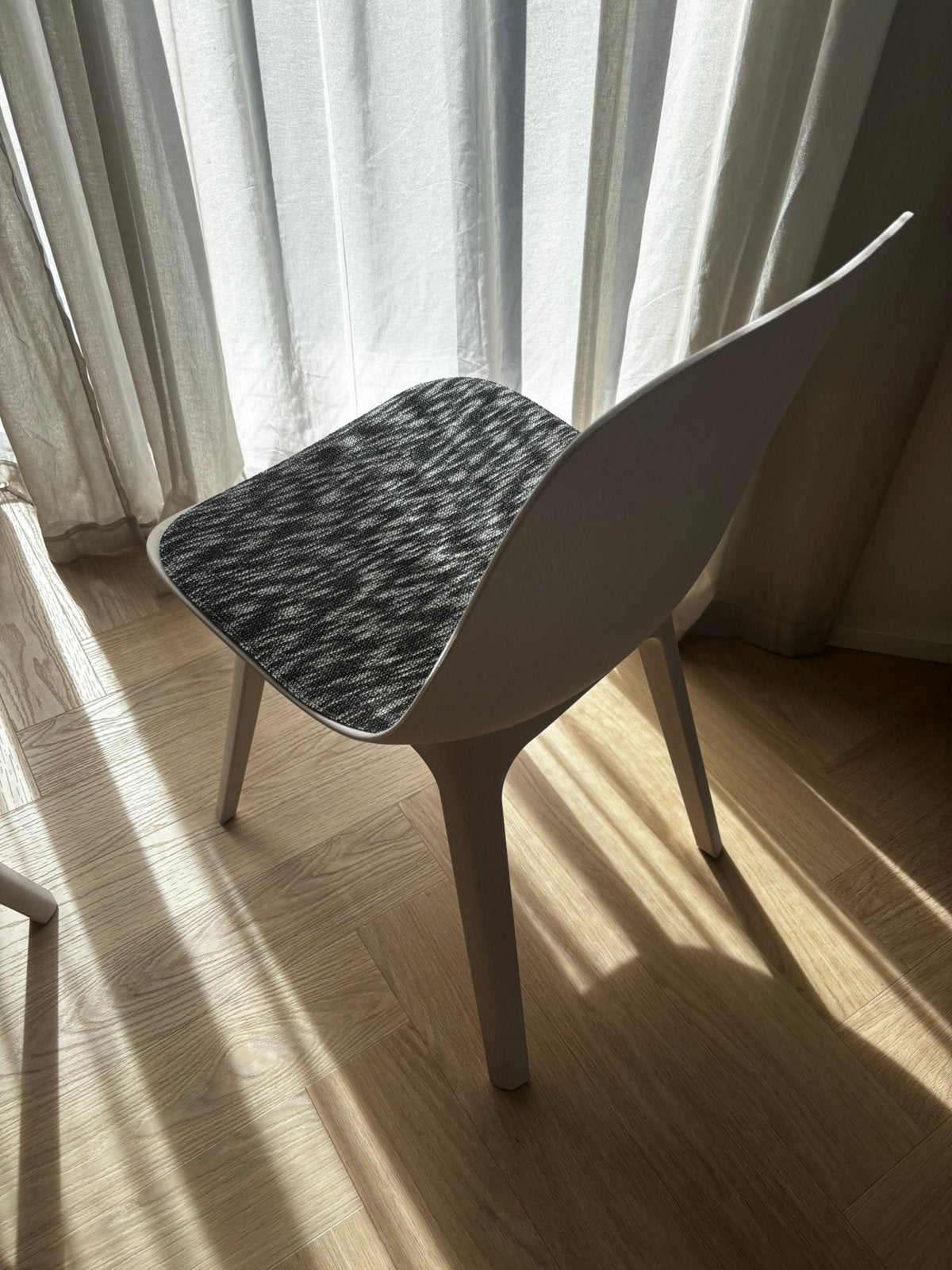 4 eetkamer stoelen ikea otger, Ophalen, Zo goed als nieuw, 4 tot 6 stoelen
