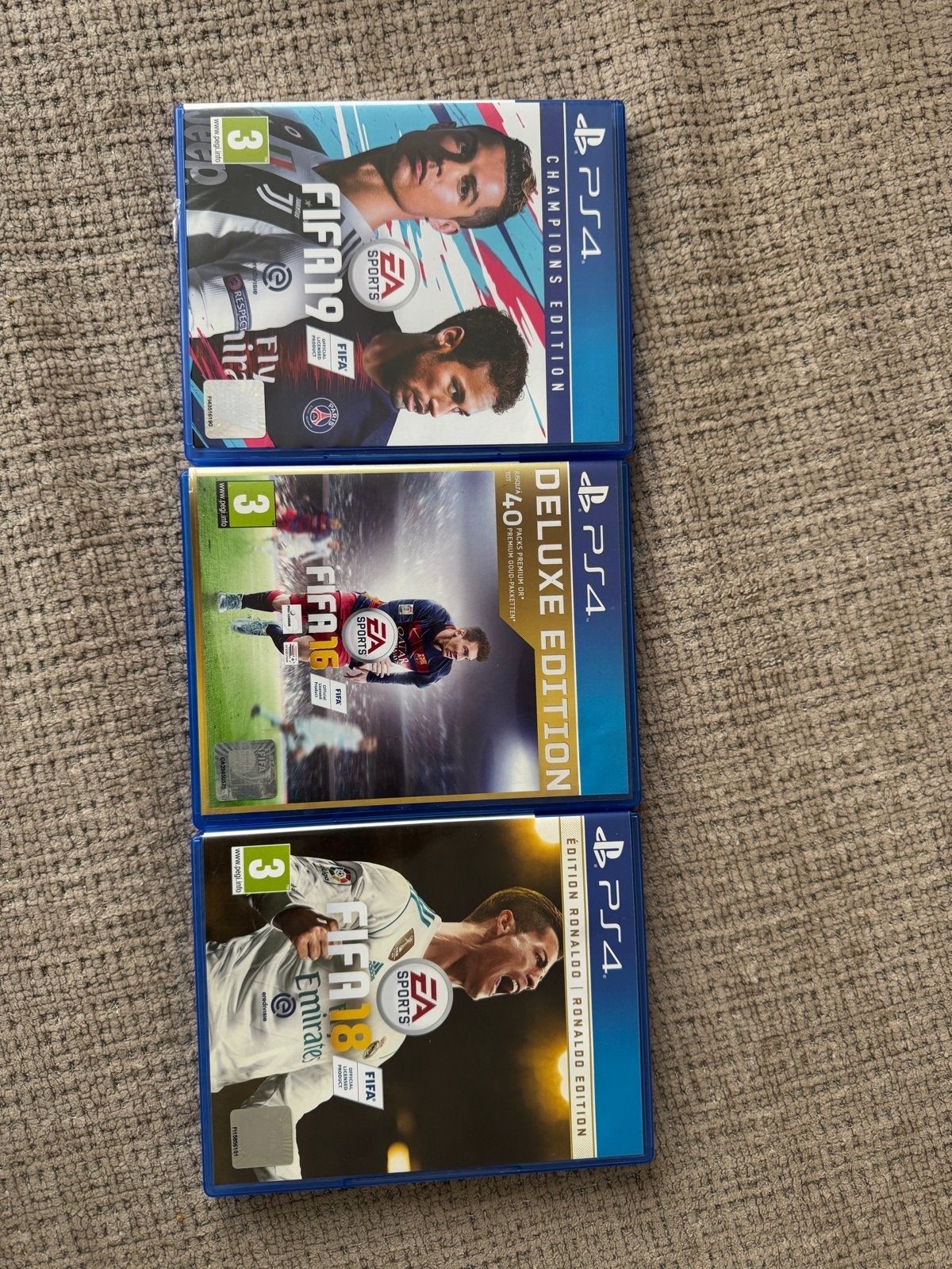 FIFA 16, 18 en 19 PS4 - Voetbalgames, Gebruikt, Eén computer, Ophalen of Verzenden, Sport