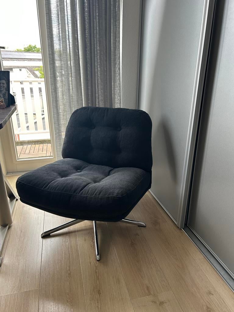 IKEA DYVLINGLE draai relax fauteuil zwart, Ophalen, Zo goed als nieuw, 50 tot 75 cm