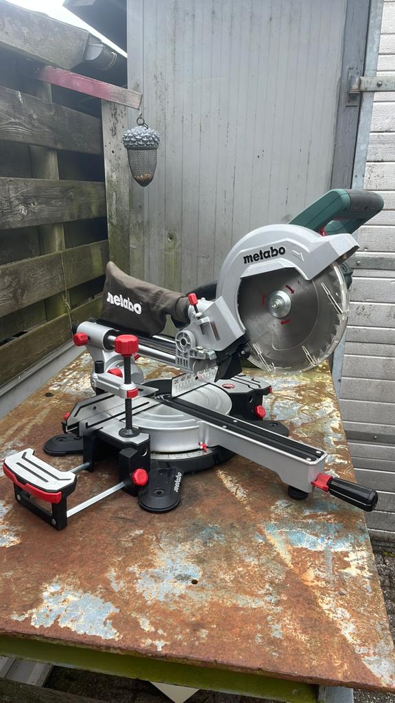 Metabo afkortzaag, Doe-het-zelf en Verbouw, Gereedschap | Zaagmachines, Ophalen, Zo goed als nieuw, Afkortzaag, 30 tot 70 mm