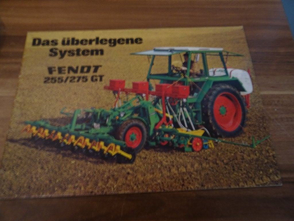 Fendt Das Uberlegene System 255/275gt folder, Ophalen, Zo goed als nieuw, Folder