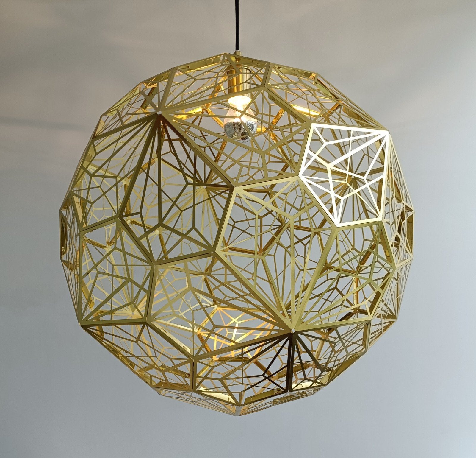 Tom Dixon Etch Web Brass hanglamp Ø60 cm – origineel, Design, Zo goed als nieuw, Metaal, E27 (groot)