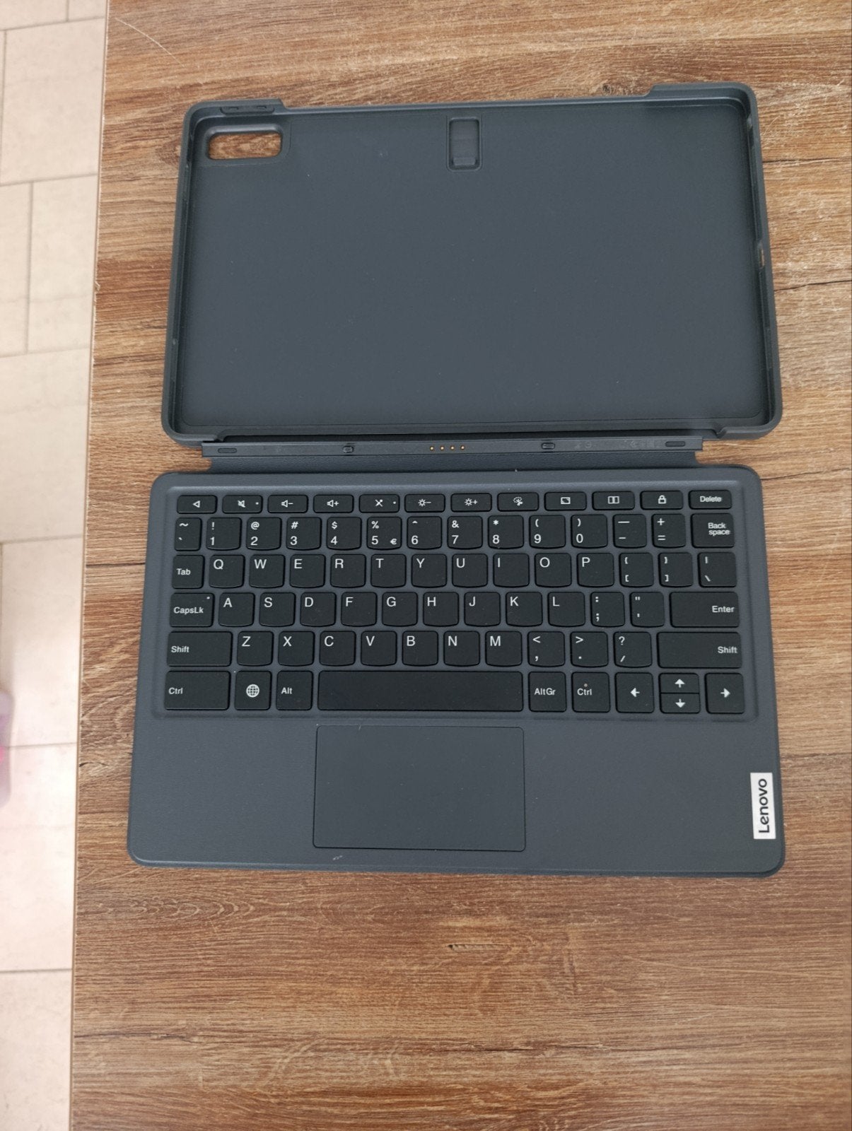 Lenovo P11 2nd gen toetsenbord hoes en pen, Ophalen of Verzenden, Zo goed als nieuw, 11 inch, Bescherming voor- en achterkant