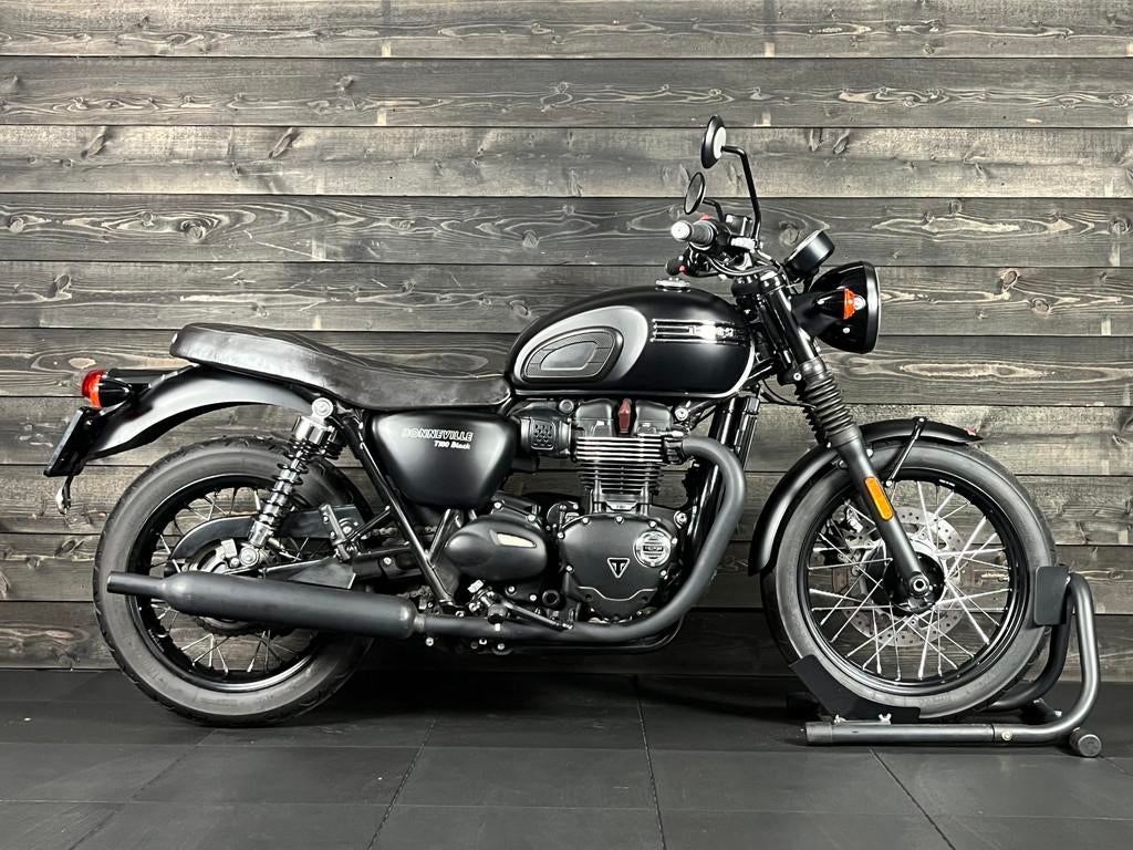 Triumph BONNEVILLE T100 BLACK (bj 2018), Motoren, Motoren | Triumph, Bedrijf, 900 cc, Meer dan 35 kW, Naked bike