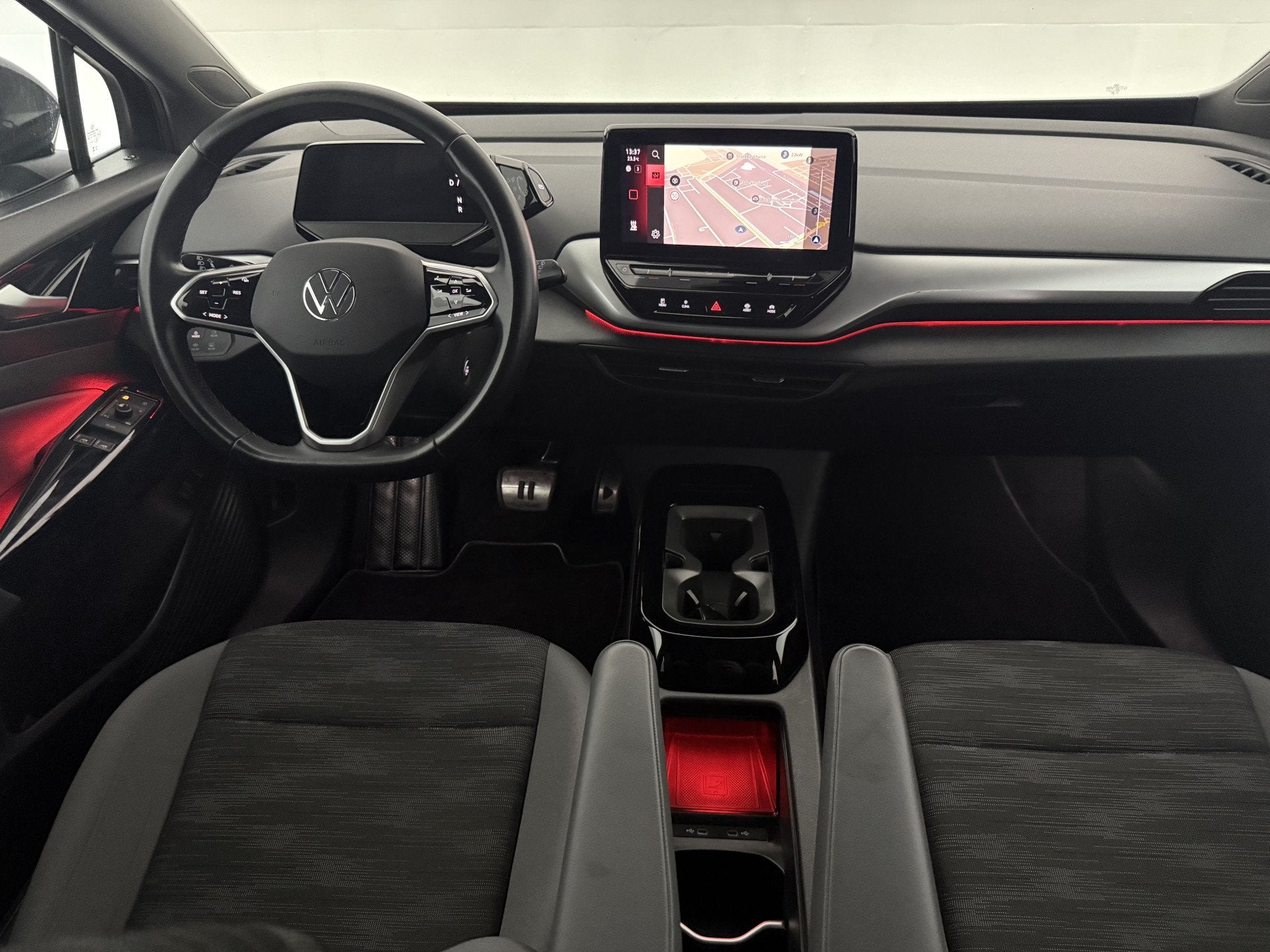 Volkswagen ID.4 Pro Business 77 kWh | Snelladen | SOH 92% |, Auto's, Automaat, 2020 kg, Zwart, 204 pk