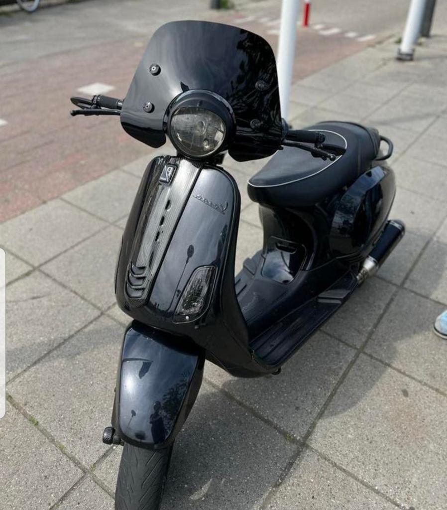 Custom Vespa LX50 (Complete Malossi Setup)., Fietsen en Brommers, Ophalen of Verzenden, Zo goed als nieuw, 80 cc, Benzine