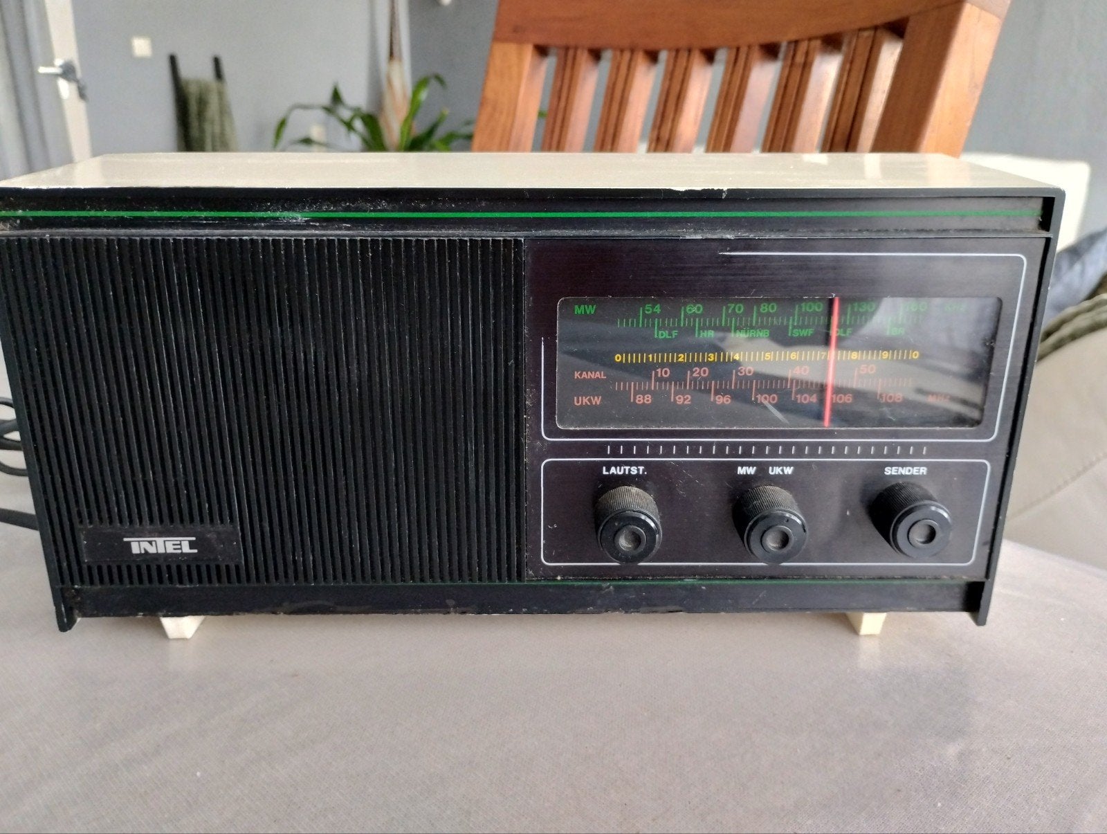 Intel Radio jaren 70 goedwerkend, Ophalen of Verzenden