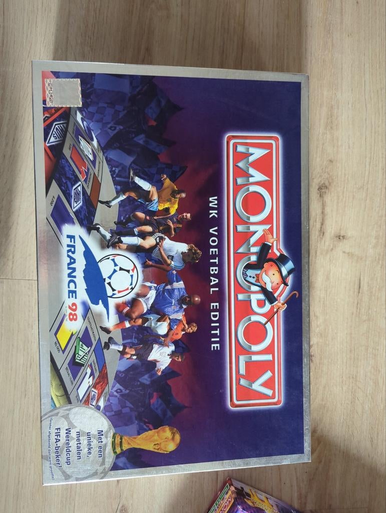 Gloednieuw Monopoly WK Voetbal Editie Frankrijk '98, Vijf spelers of meer, Ophalen of Verzenden, Gebruikt, Parker