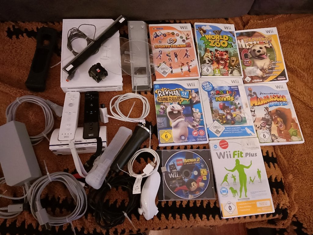Wii met spellen, Ophalen, Gebruikt, Met 2 controllers, Met games