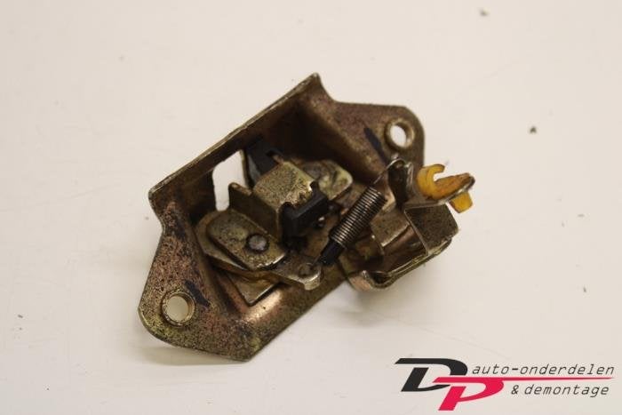 Slotmechaniek Achterklep van een Nissan Micra, Gebruikt, -, -, Ophalen of Verzenden