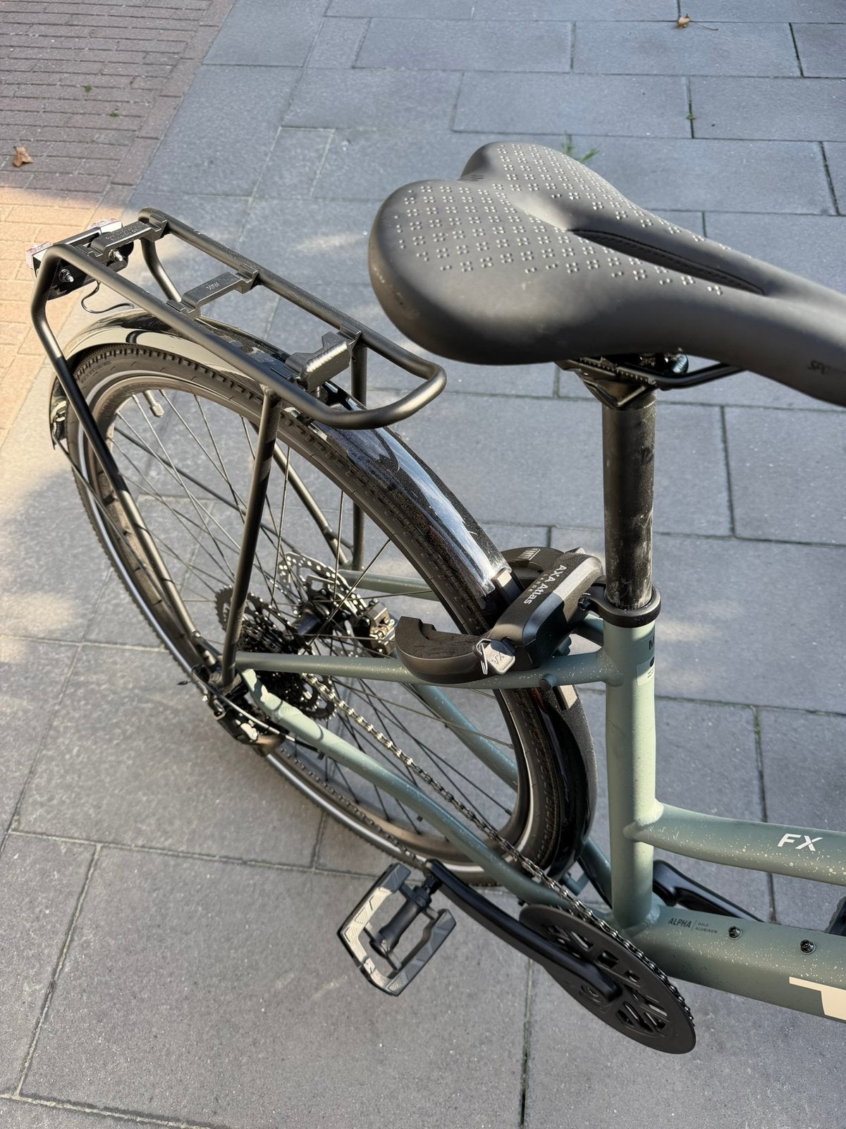 Foto 6 van stadsfiets FX Sport AL Equipped Midstep licht groen. Mt M.