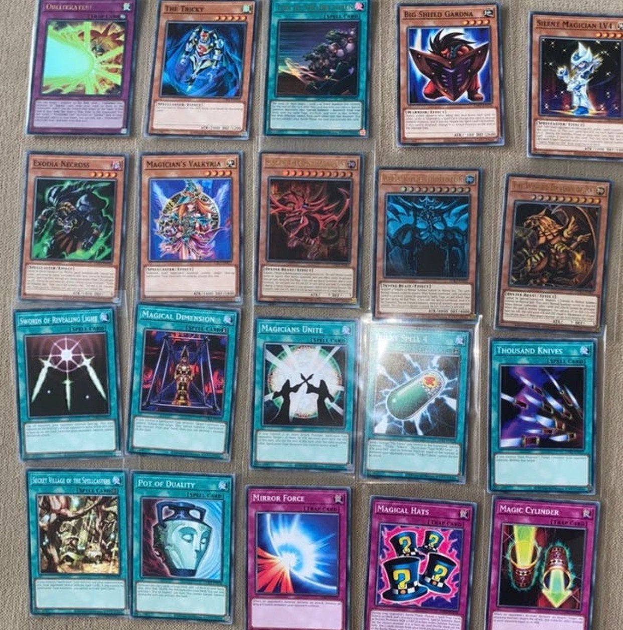 Yu-Gi-Oh! Yugi Legendary Exodia Deck + Egyptian God Card Set, Ophalen of Verzenden, Zo goed als nieuw, Meerdere kaarten, Foil