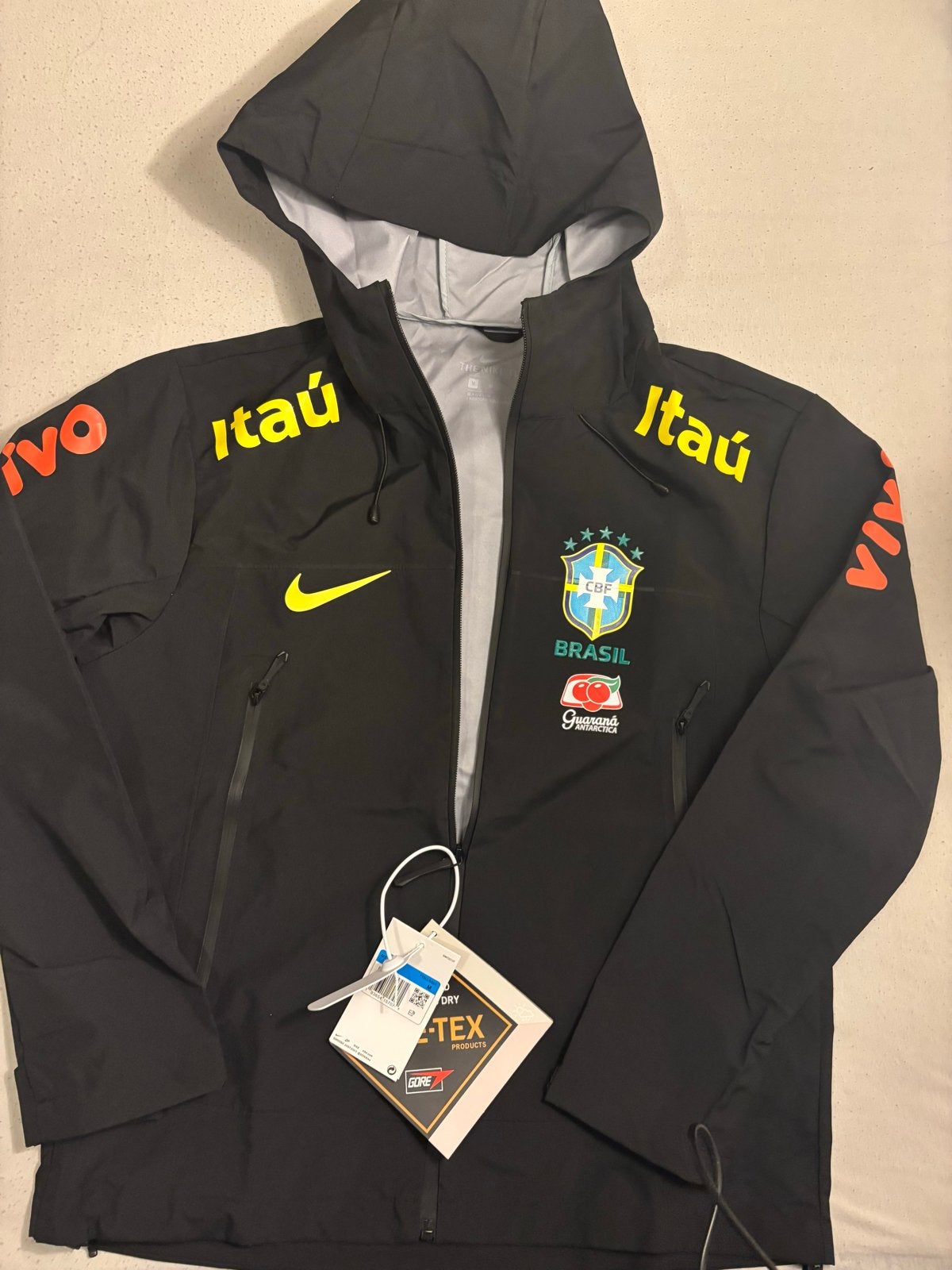 Nike Brazil Gore-Tex Jas/windbreaker, Kleding | Heren, Maat 48/50 (M), Zwart, Nieuw, Ophalen of Verzenden