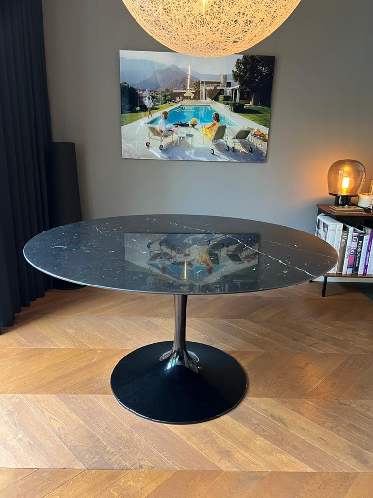 Tulip ronde tafel in zwart marmer, Ophalen, Overige materialen, Design klassieker, 100 tot 150 cm