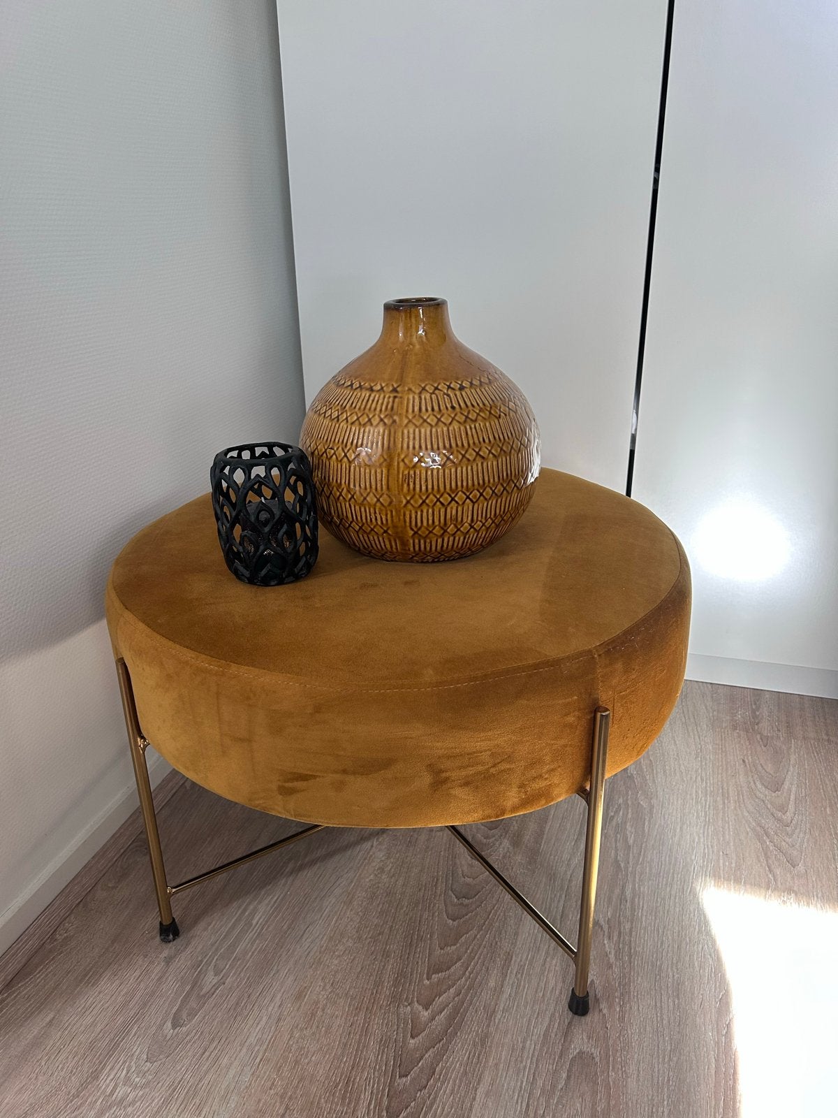 Een poef van jysk en van Leen Bakker een vaas, Ophalen, Zo goed als nieuw, Rond, Minder dan 50 cm