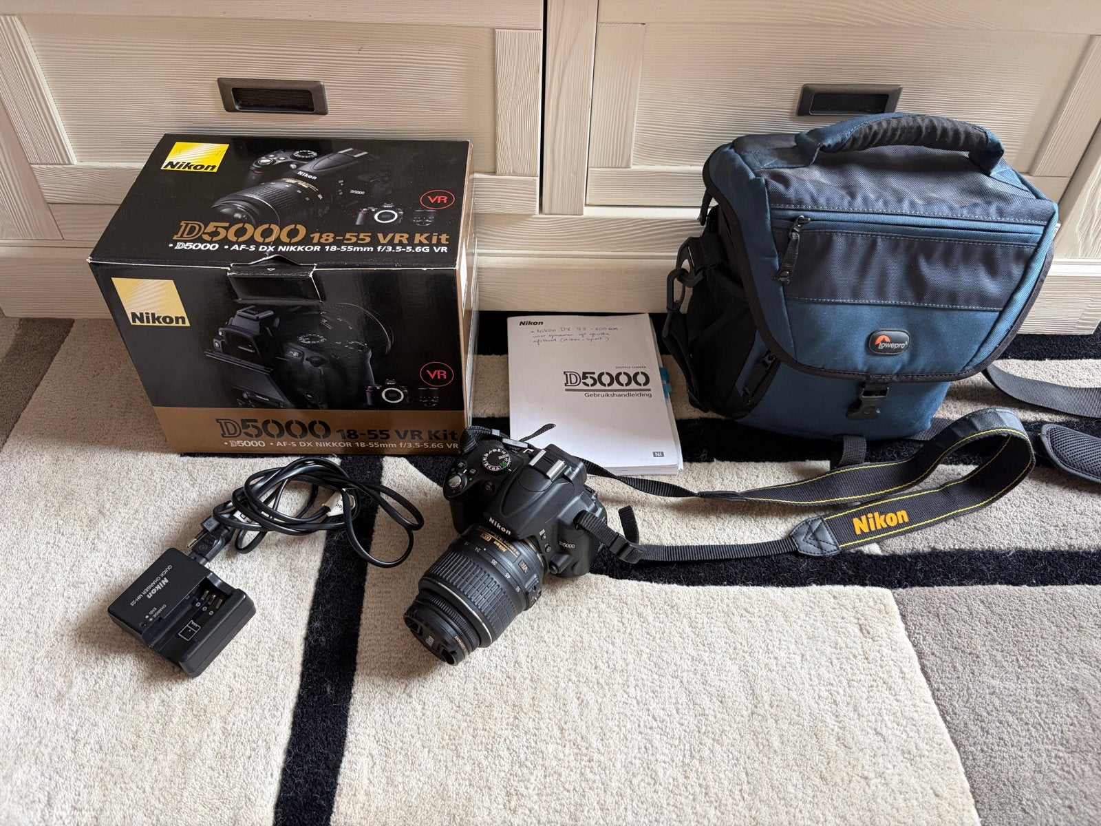 Nikon D5000 spiegelreflexcamera met 18-55mm VR kitlens, Spiegelreflex, Ophalen of Verzenden, Accu, Nikon