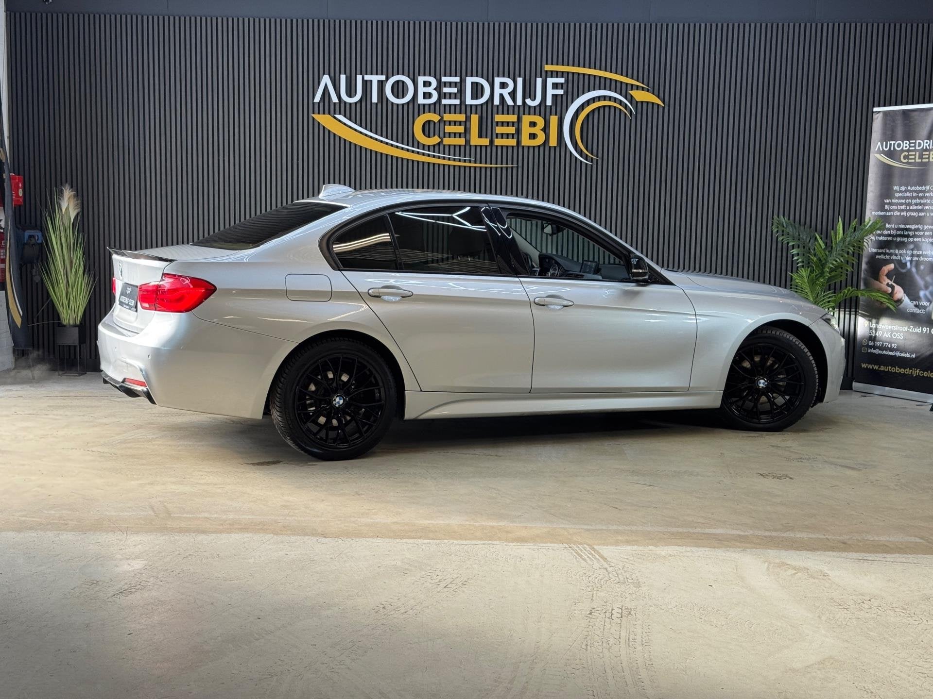 BMW 3-serie 328i xDrive High Executive 2013 MPAKKET AUT|PANO, Auto's, Euro 5, 15 km/l, Gebruikt, Beige