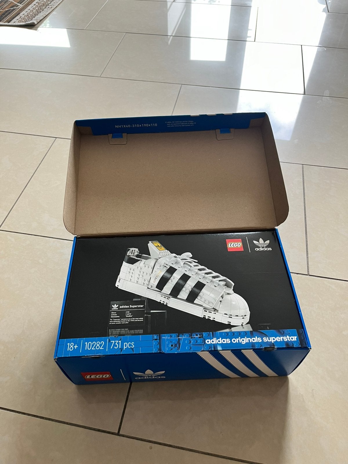 LEGO Adidas Originals Superstar 10282, Kinderen en Baby's, Speelgoed | Duplo en Lego, Ophalen, Zo goed als nieuw