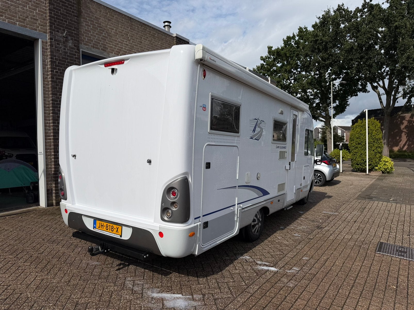 Foto 4 van Burstner i690 Elegance 2.8 JTD - levelsysteem - 66.500 km