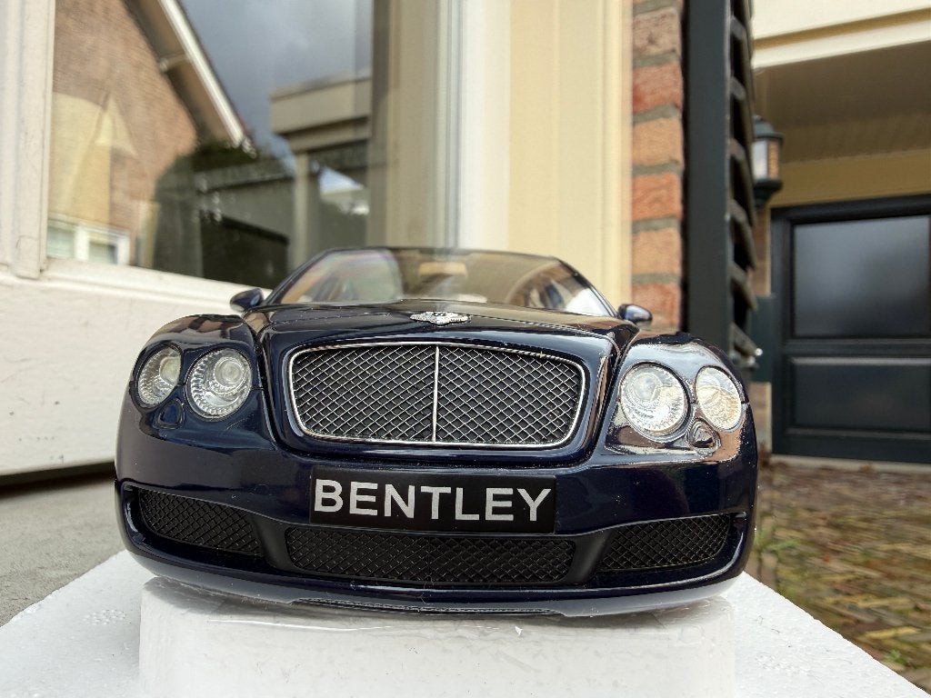 1:18 Bentley Flying Spur blauw 2005 Minichamps LAKOPWERKING, Minichamps, Gebruikt, Auto, Ophalen of Verzenden