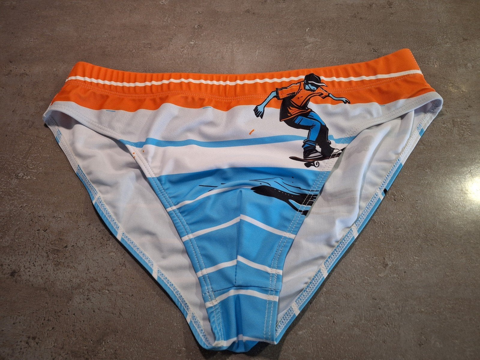 Zwemslip maat L met skateboard print, Kleding | Heren, Badmode en Zwemkleding, Verzenden, Maat 52/54 (L), Oranje, Zwemslip