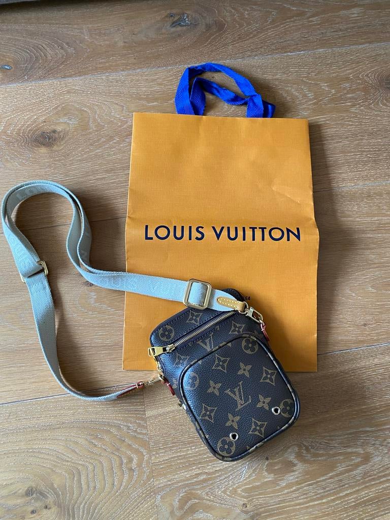 Louis Vuitton tasje - Zo goed als nieuw, Ophalen of Verzenden, Zo goed als nieuw, Bruin, Schoudertasje