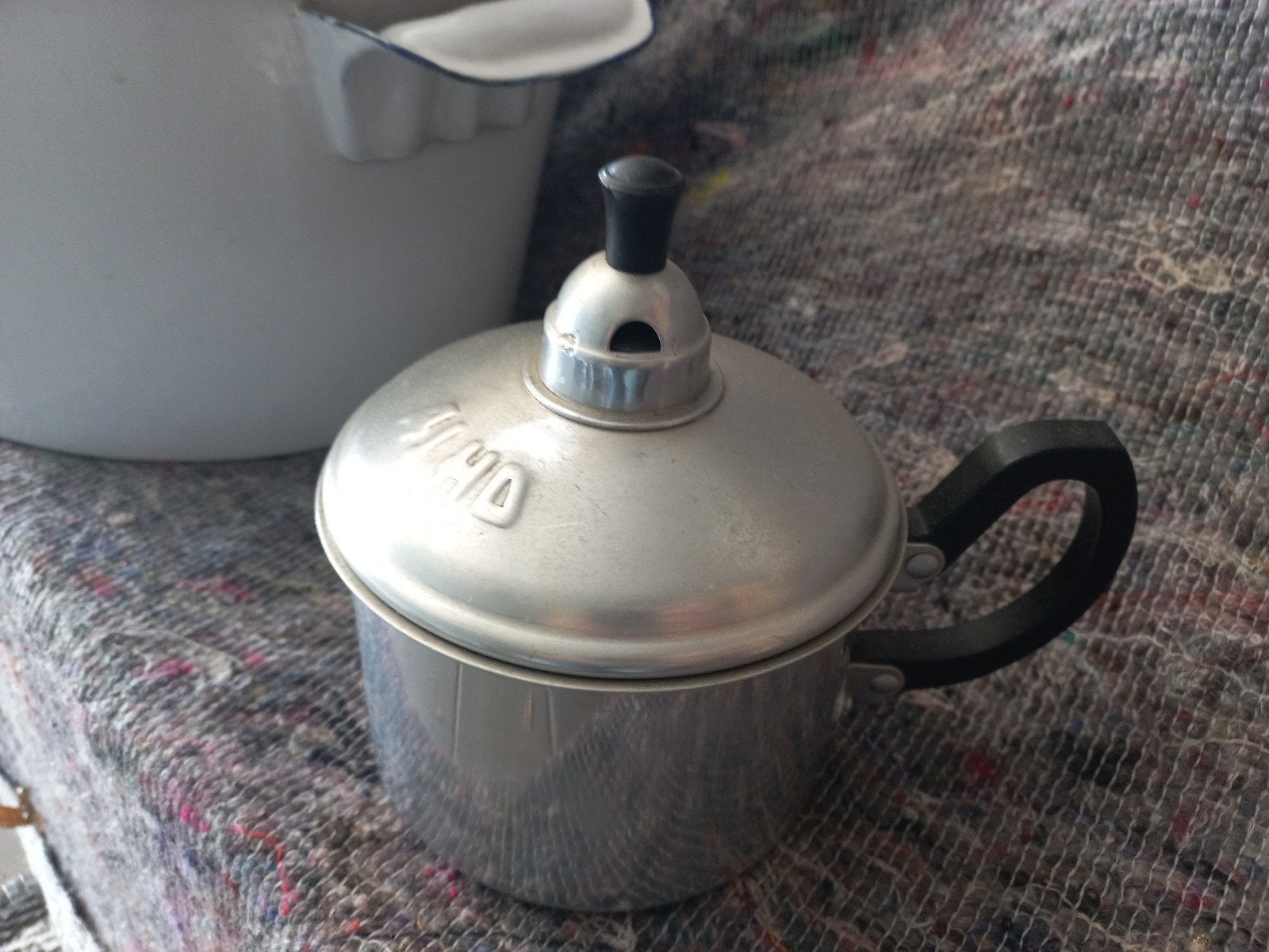 Oude aluminium eierkoker met fluitdop,bakeliet,brocante,1950, Ophalen of Verzenden