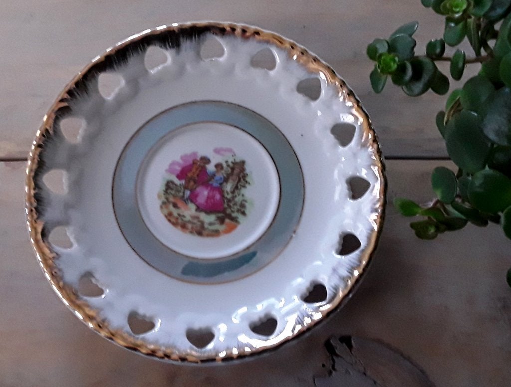 Bordje - schotel - brocant - shabby chic, Gebruikt, Vintage, Ophalen of Verzenden, Kop(pen) en/of Schotel(s)