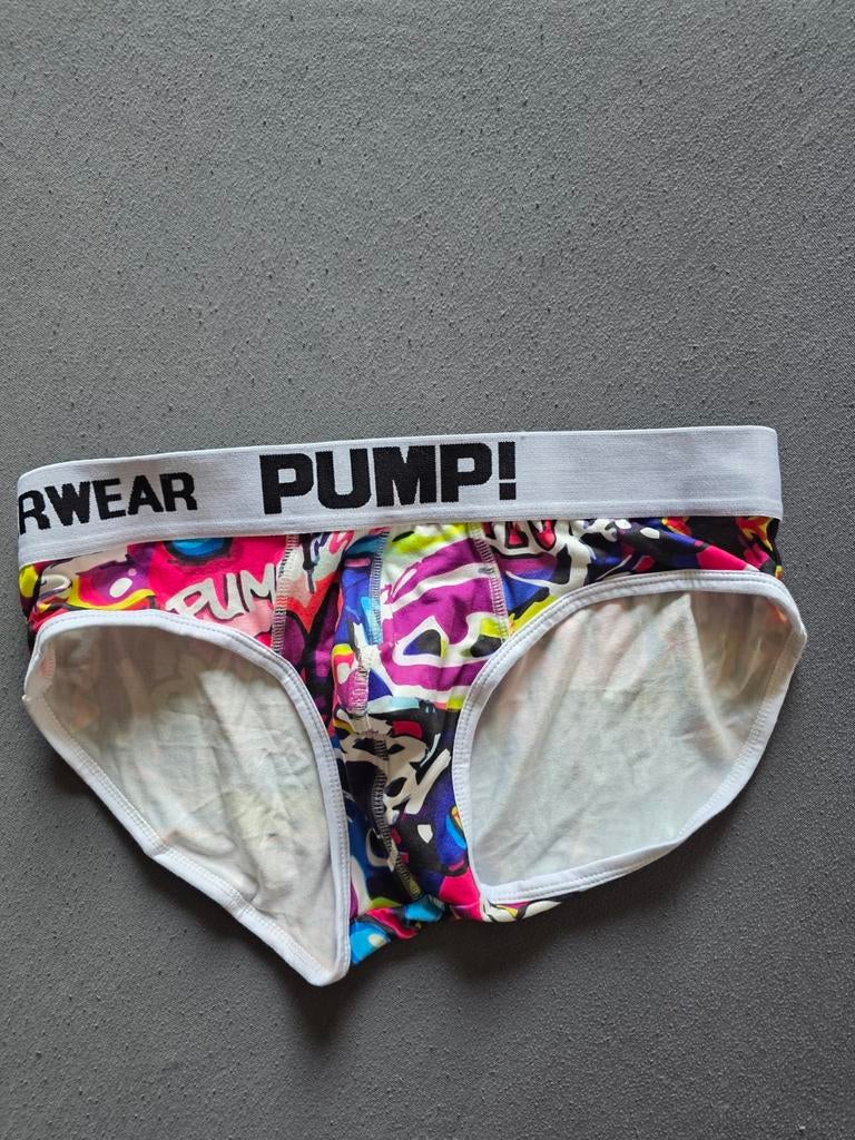 PUMP! Heren Slip Maat M - Kleurrijk Graffiti Design, Ophalen of Verzenden, Overige kleuren, PUMP!, Slip